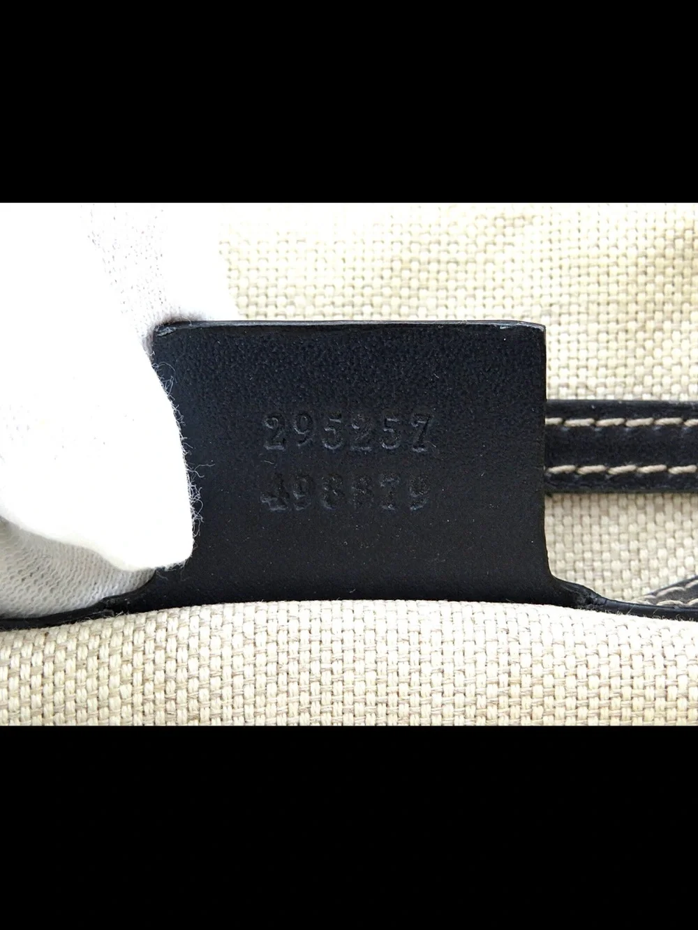 Gucci Beige and Black GG Supreme Messenger Bag